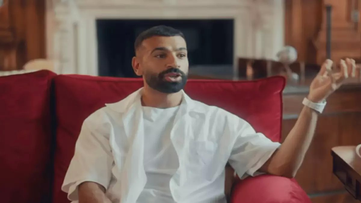 الجميع يتحدث عن موهبة محمد صلاح الخارقة، لكن أحداً لم يخبرك عن الطلب الوحيد الذي قدمه له والده وهو طفل (وغير مساره للأبد)