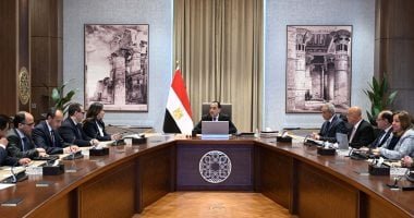 رئيس الوزراء يجتمع مع وزيرة الإسكان لاستعراض الموقف التنفيذى لعدد من المشروعات