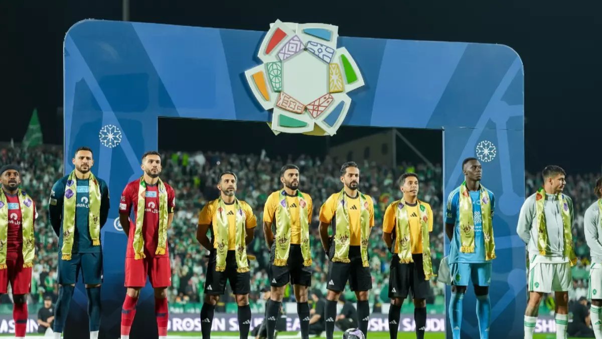 عاجل: ضمك يفجر فضيحة تحكيمية مدوية ضد الأهلي... "سرقوا منا هدفين وانتصار تاريخي!"