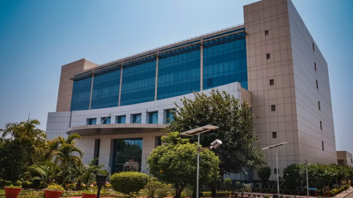 عاجل: فرصة نادرة في عُمان.. ديسموس تعلن عن وظيفتين قياديتين في مشروع ثقافي ضخم بمسقط - التقديم فوري!