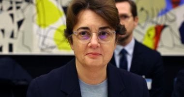 ماكرون يقبل استقالة مديرة اللوفر بعد أشهر من سرقة المتحف