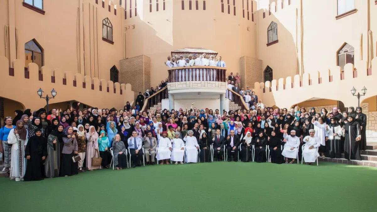 عاجل: المدارس المتحدة الدولية تفتح باب التوظيف في عُمان - 7 تخصصات مطلوبة بشروط واضحة!