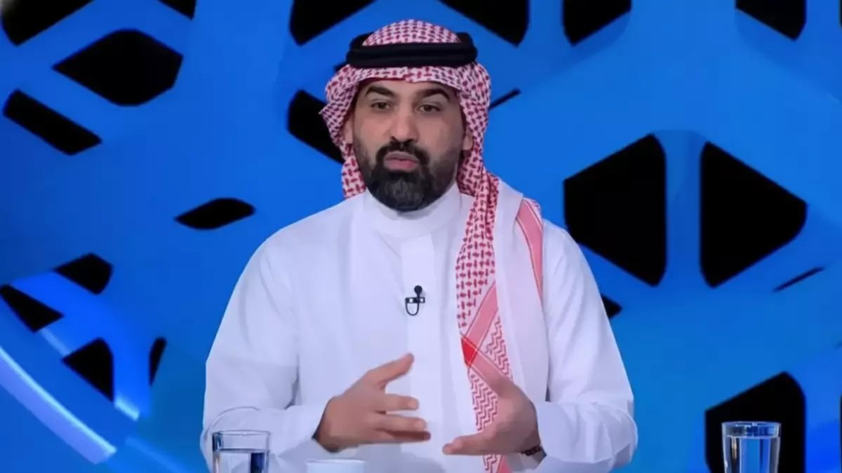 صادم: أحمد عطيف يفجر قنبلة.. "20% فقط فرص الهلال في الدوري" - الجماهير في حالة صدمة!