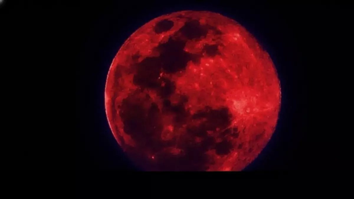 عاجل: "القمر الدموي" يعود في مارس 2026... آخر فرصة لرؤيته قبل 2029!