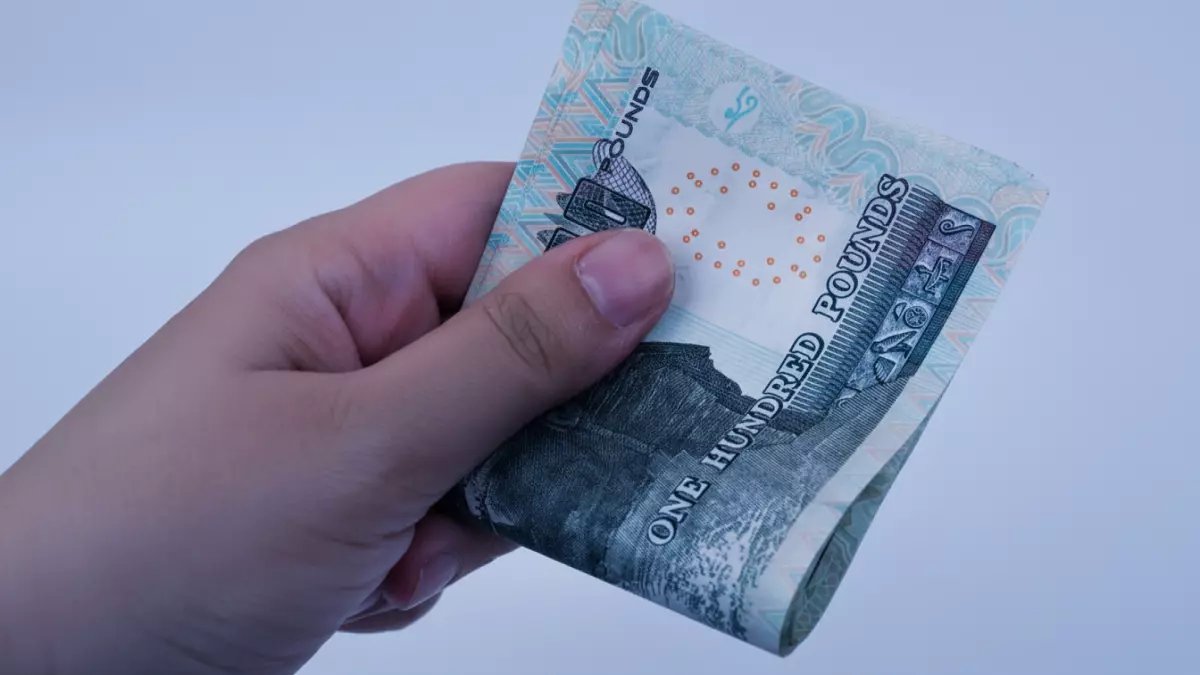 عاجل: الحكومة ترفع منحة العمالة غير المنتظمة لـ 1500 جنيه... هل أنت من المستحقين؟