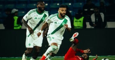 الأهلي يصطدم بالرياض في صراع القمة والقاع بالدوري السعودي