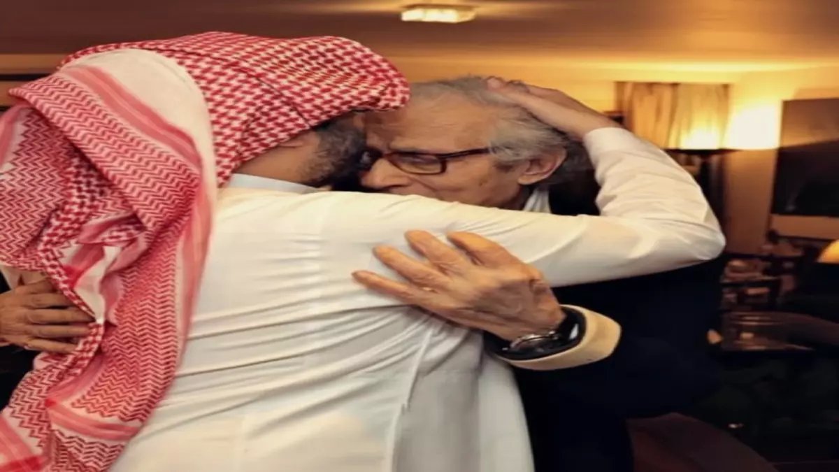 شاهد بالصور: تركي آل الشيخ في منزل فاروق حسني.. والأخير يكشف تفاصيل مثيرة عن دوره في الثقافة العربية!