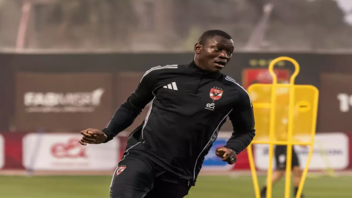 عاجل: أليو ديانج على حافة الرحيل عن الأهلي.. رفض زيادة عرض الـ1.6 مليون دولار ويملك 4 عروض أوروبية سرية!