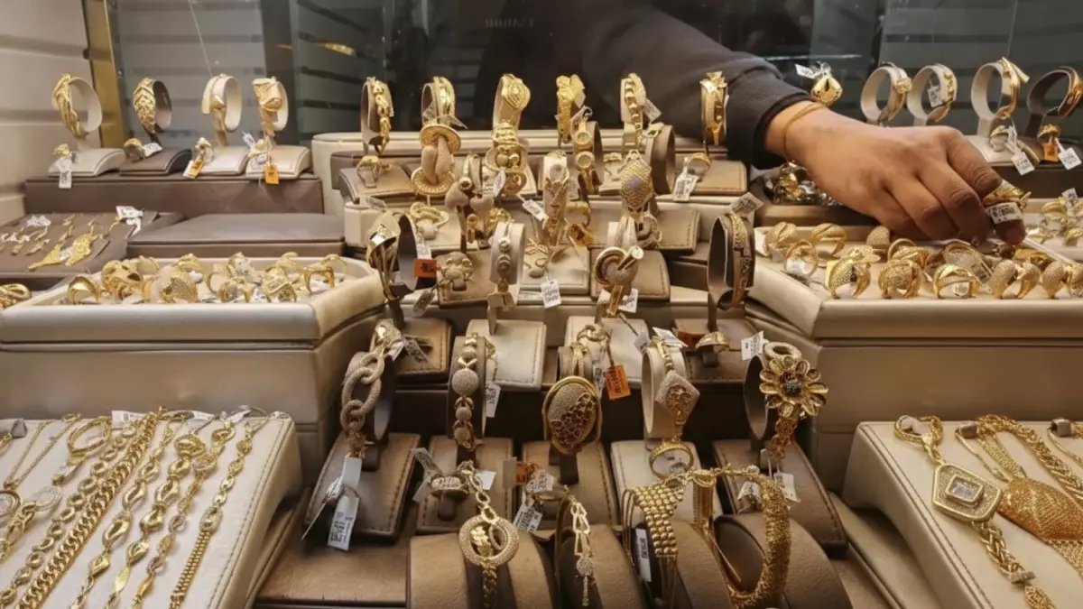 انفجار الأسعار: هل شهدت المملكة هدوءً أم صدمة؟ الذهب يكشف مفاجأة صادمة اليوم