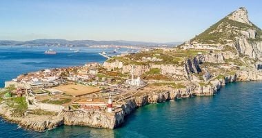 إسبانيا تمتلك حق الفيتو على تصاريح الإقامة فى جبل طارق.. ما القصة؟