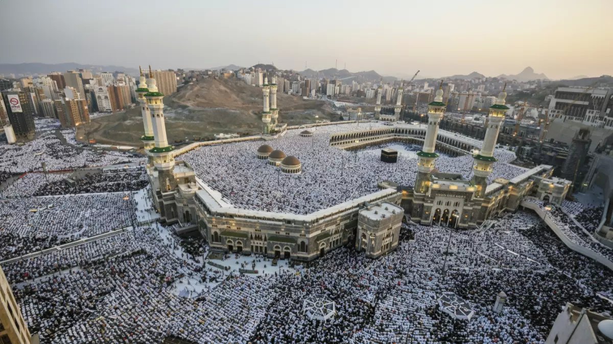 صادم | أسعار العمرة في قطر تقفز لـ17 ألف ريال.. والخبراء يكشفون موعد الانخفاض الكبير! 💰