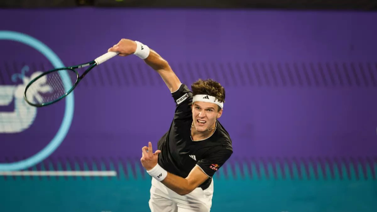 صادم: كيف أطاح روبليف ببطل دبي في معركة من العيار الثقيل... والجماهير تحبس أنفاسها بعد 3 ساعات من الإثارة! 🎾