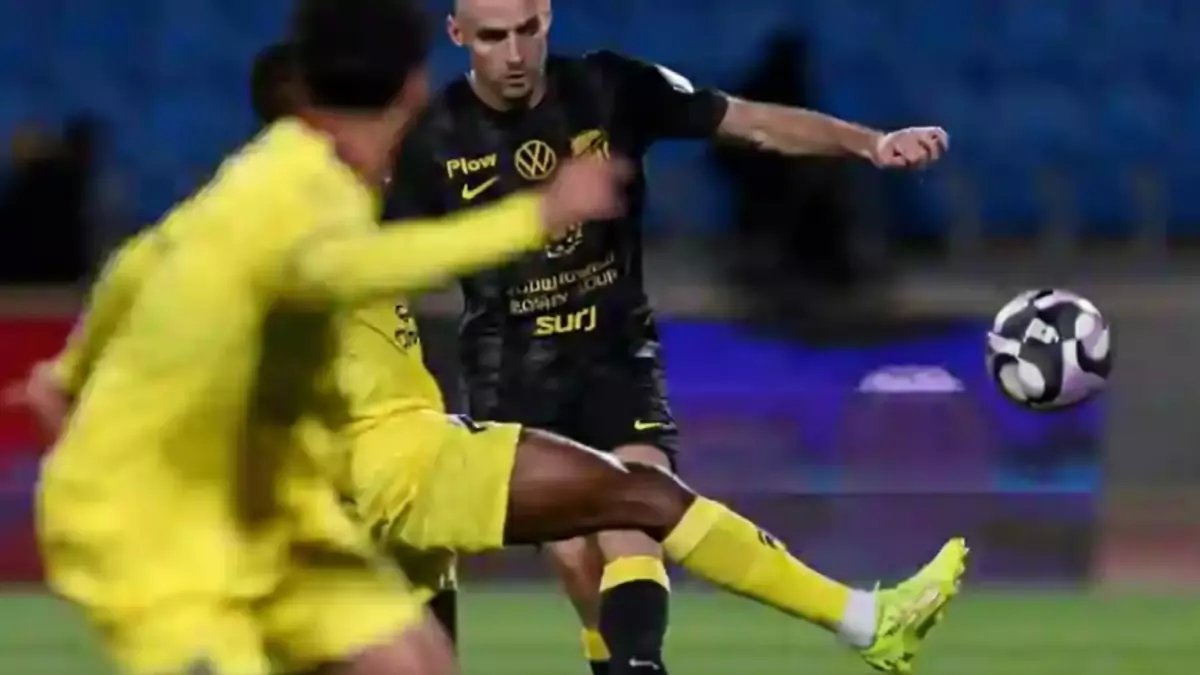 عاجل: تسريب فيديو ناري للفراج يصف لاعبي الهلال بـ"بلا روح" ويتوقع خسارة اللقب… شاهد التصريحات الصادمة التي هزت الجماهير!