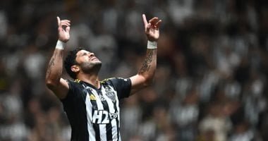 مدفع الإفطار.. قذيفة من هالك تهز مرمى ساو باولو في لقطة خرافية