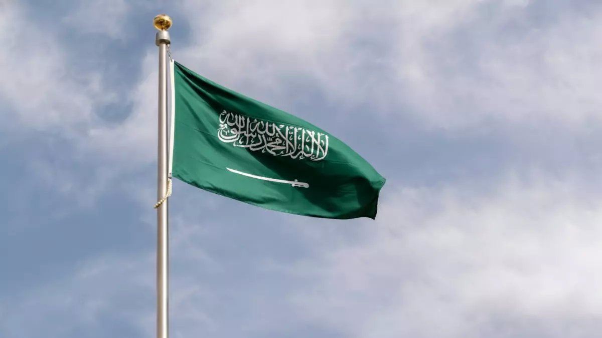 عاجل: السعودية تصدر قراراً مصيرياً للزوار.. تاريخ محدد لمغادرة آلاف العائلات وإيقاف التمديد الإلكتروني نهائياً!