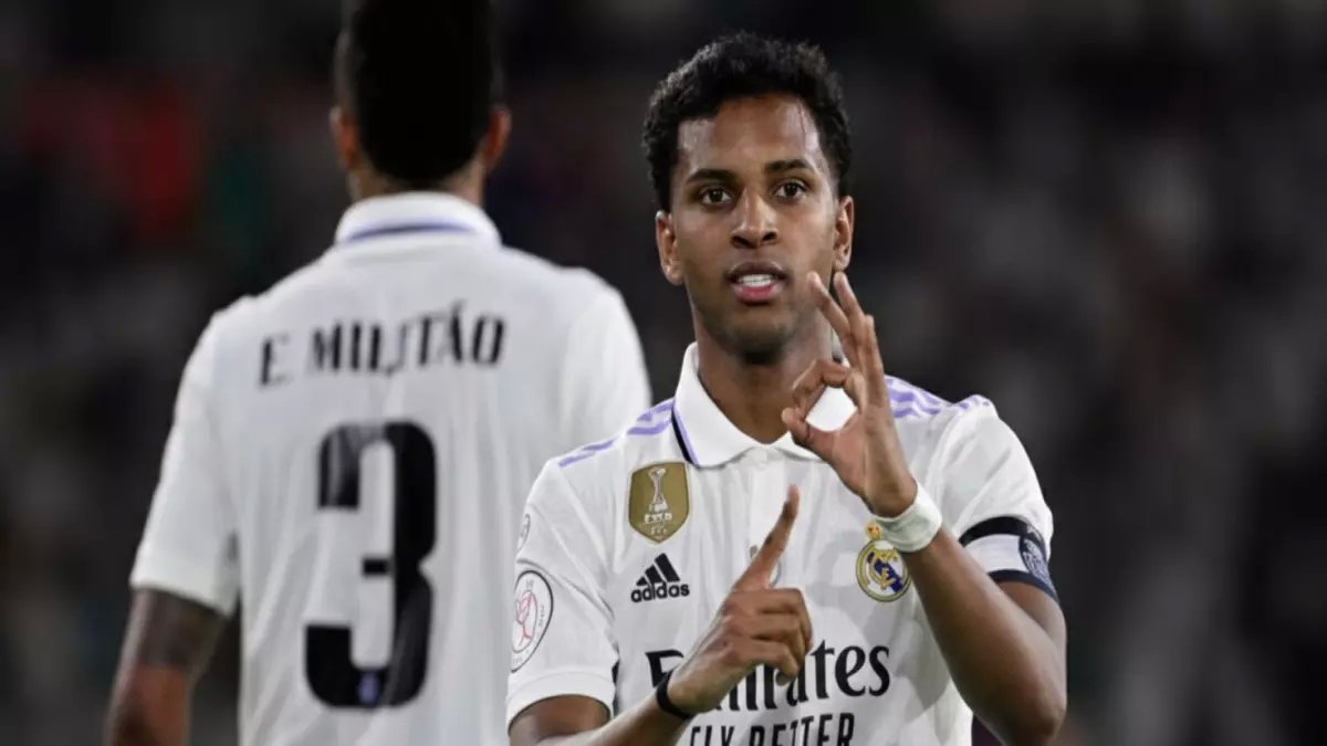 عاجل | انتفاضة 5 عمالقة لخطف نجم ريال مدريد.. والإنتر يتصدر السباق المثير!