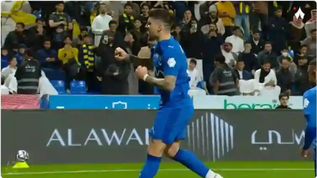 عاجل: بنزيما يُسقط الهلال للمركز الثالث رسمياً.. والكواليس تكشف عن انفجار داخلي يُهدد البطولة!