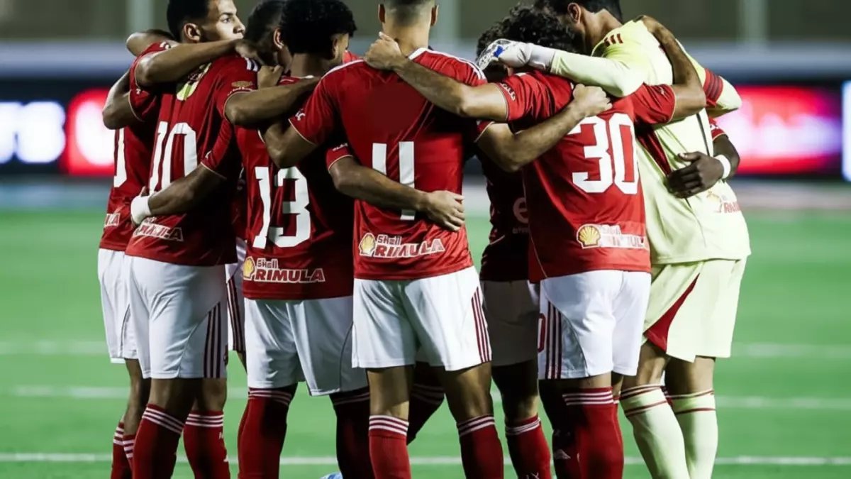 شوبير يفجر مفاجأة: "ريمونتادا" الـ12 نقطة تعود... هل تنقذ جماهير الأهلي الدوري مرة أخرى؟