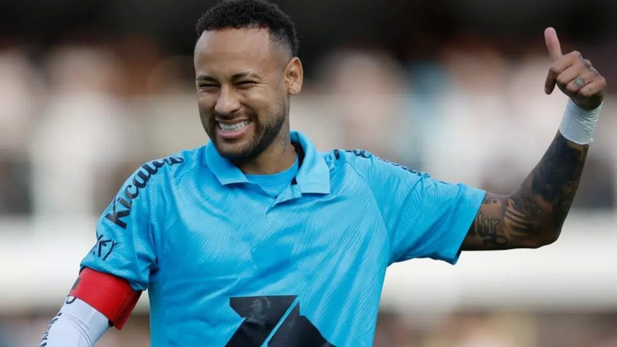 عاجل: نيمار يتحدى لاعب فاسكو بجملة صادمة - "فلنرَ إن كنت رجلاً بما يكفي لكسر ساقي مجدداً!"