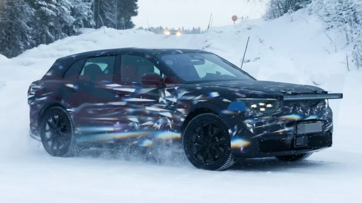 عاجل: بنتلي تكشف السر المحرم عليها 100 عام... سيارة كهربائية تدمر رولز رويس ومرسيدس معاً!