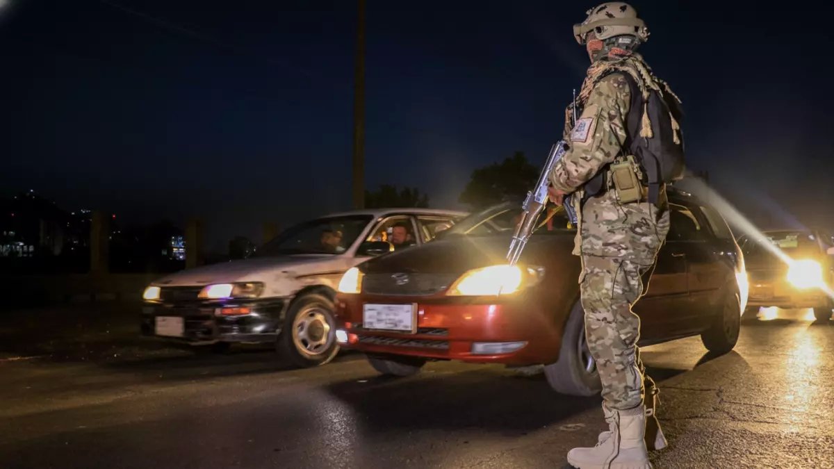 عاجل: باكستان تعلن "الحرب مفتوحة" ضد طالبان وتقصف كابول وقندهار - 133 قتيل و27 موقع عسكري مدمر!