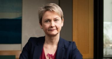 الخارجية البريطانية تحذر رعاياها من السفر إلى باكستان وأفغانستان