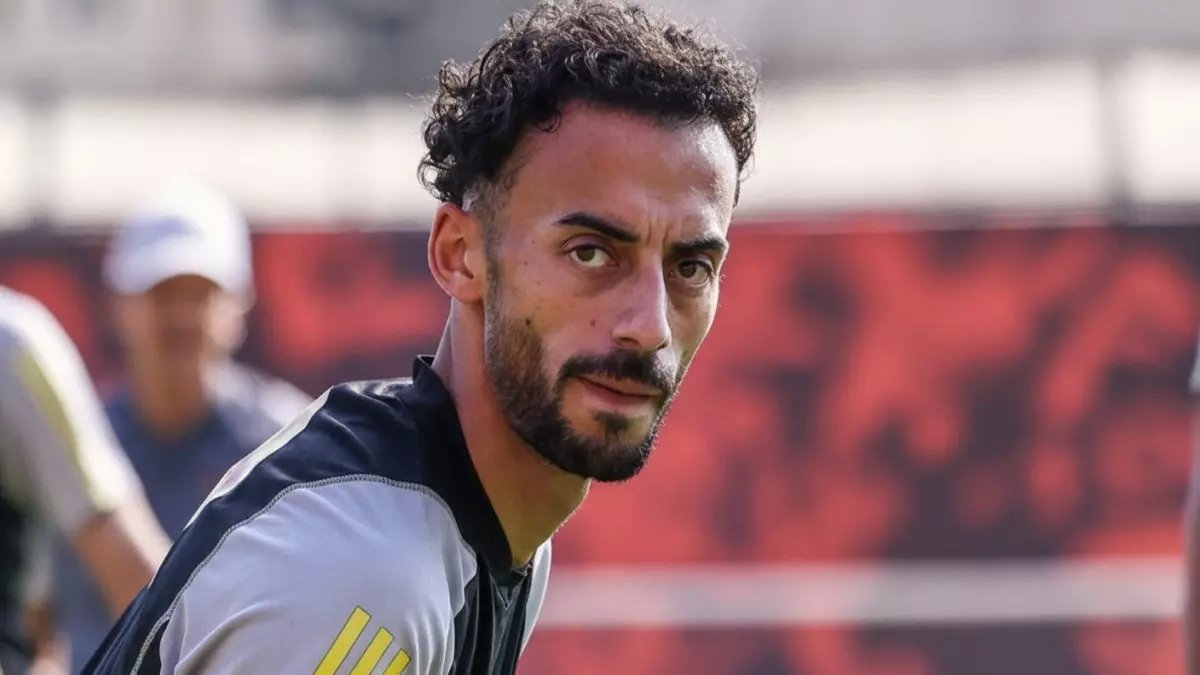 انفجار في مصر: الأهلي ينفي بيع عبدالقادر للزمالك... والمصدر يكشف الصدمة التي يجهلها الجميع!