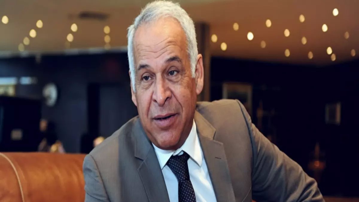 عاجل: فرج عامر يفجر قنبلة صادمة - نجم الزمالك ينتقل للأهلي في يناير... سيناريو زيزو يتكرر!