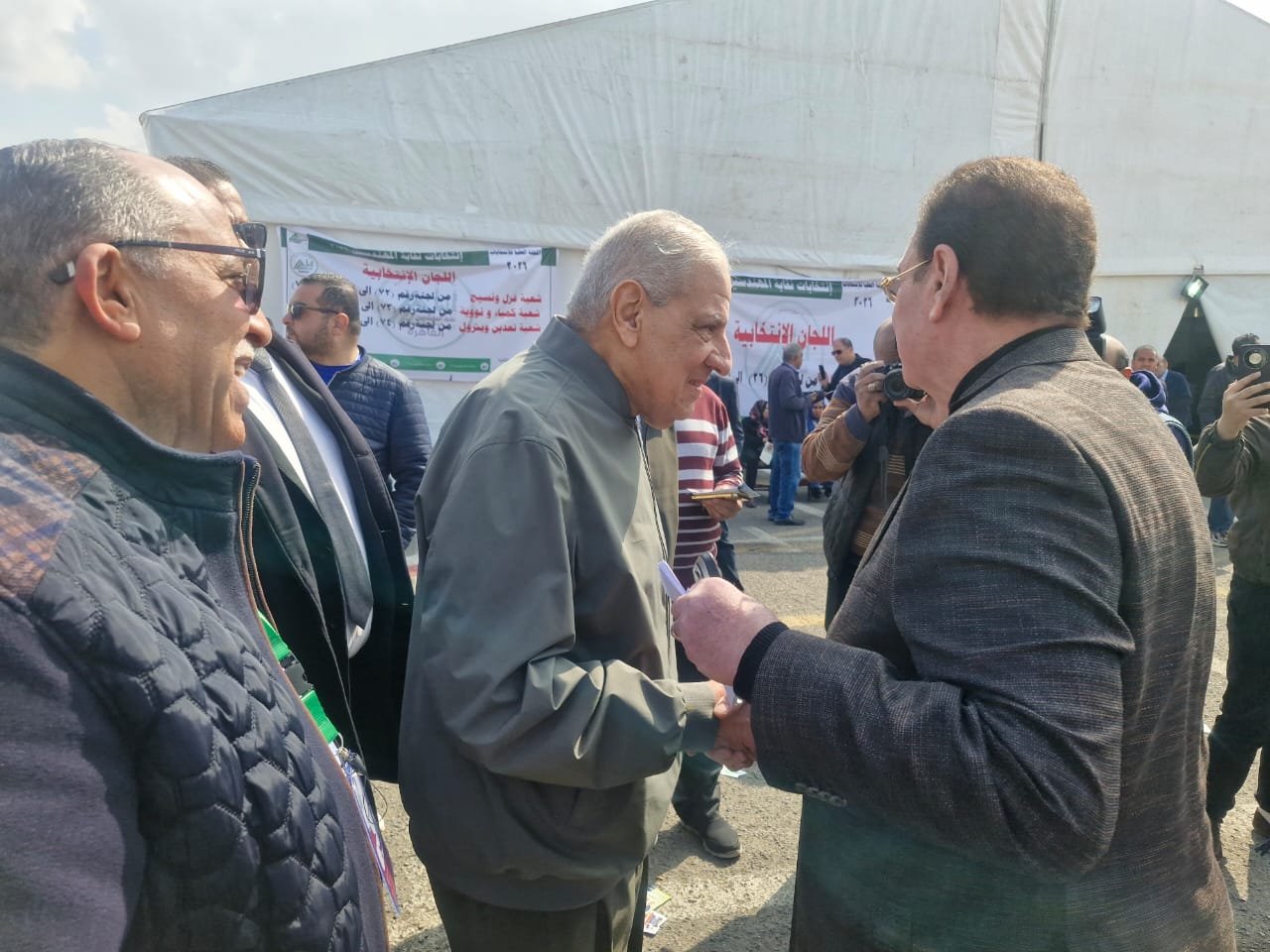 إبراهيم محلب يدلى بصوته فى انتخابات نقابة المهندسين (5)