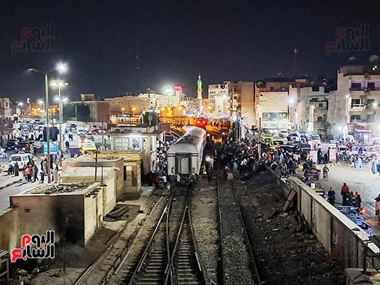 تسيير-حركة-القطارات-بصورة-طبيعية-في-الأقصر-بعد-خروج-عربتين-عن-القضبان تسيير-حركة-القطارات-بصورة-طبيعية-في-الأقصر-بعد-خروج-عربتين-عن-القضبان