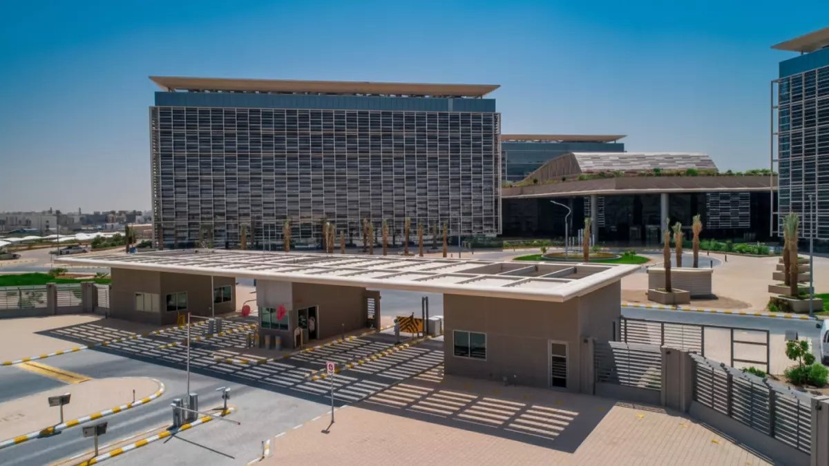 صادم: الكهرباء السعودية تغير اسمها رسمياً وتدخل 15 قطاع جديد... هل ستنفجر الأسهم؟