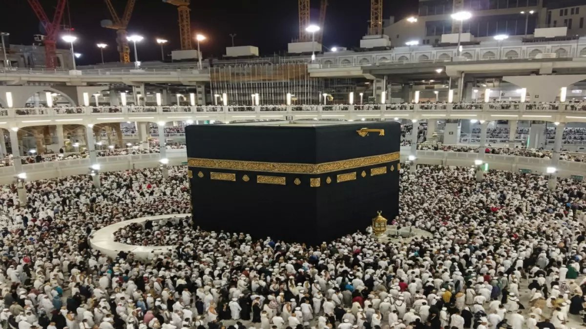 عاجل: وزارة الحج تُعلن قراراً تاريخياً يشمل كل شبر في مكة المكرمة... هل تعرف حقوقك وواجباتك الجديدة؟