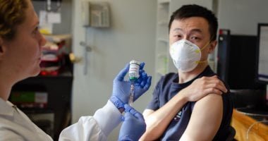 طرح لقاح مركب جديد يحمى من كورونا والأنفلونزا معا فى حقنة واحدة بحلول 2027