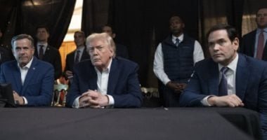 «غرفة شديدة الحراسة».. ترامب أدار الهجوم على إيران من مارالاجو