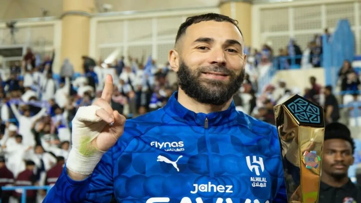 عاجل: الهلال يفقد نجمه بنزيما رسميًا.. إنزاغي في ورطة لا مفر منها !!