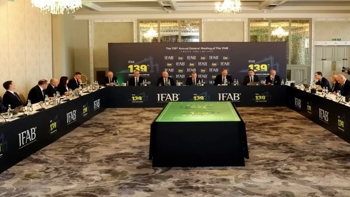 عاجل: قواعد ثورية جديدة ستصدم عالم كرة القدم في كأس العالم 2026... إضاعة الوقت محظورة!