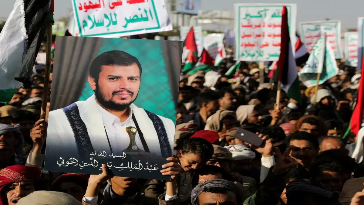 عاجل: الحوثي يضع قواته في أعلى درجات الاستنفار... هل تشتعل حرب شاملة تطال الخليج كله؟