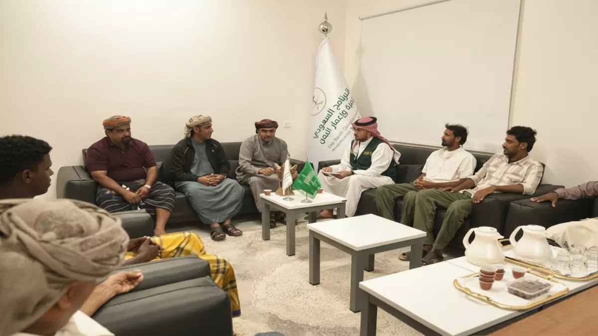 عاجل: أبطال سقطرى ينقذون الجزيرة من كارثة نفطية... والسعودية تكافئهم بالعمرة!