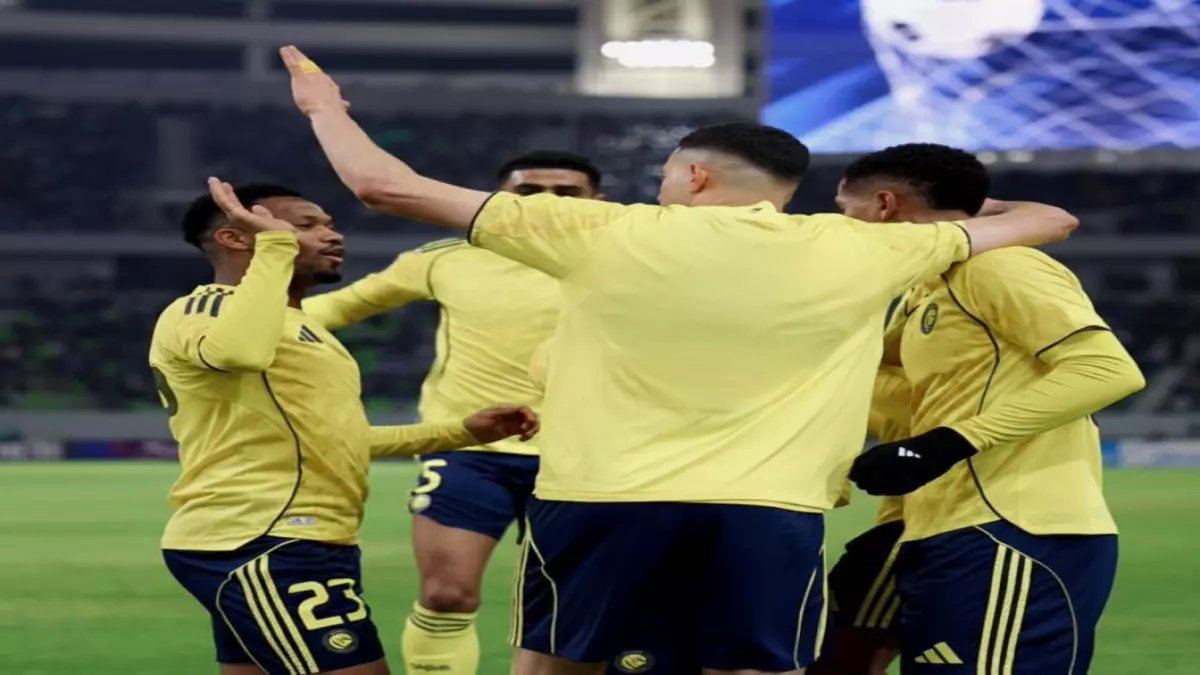 عاجل: الكشف عن حكام مباريات السبت الناري - النصر والقادسية في مواجهات تحدد مصير الدوري!