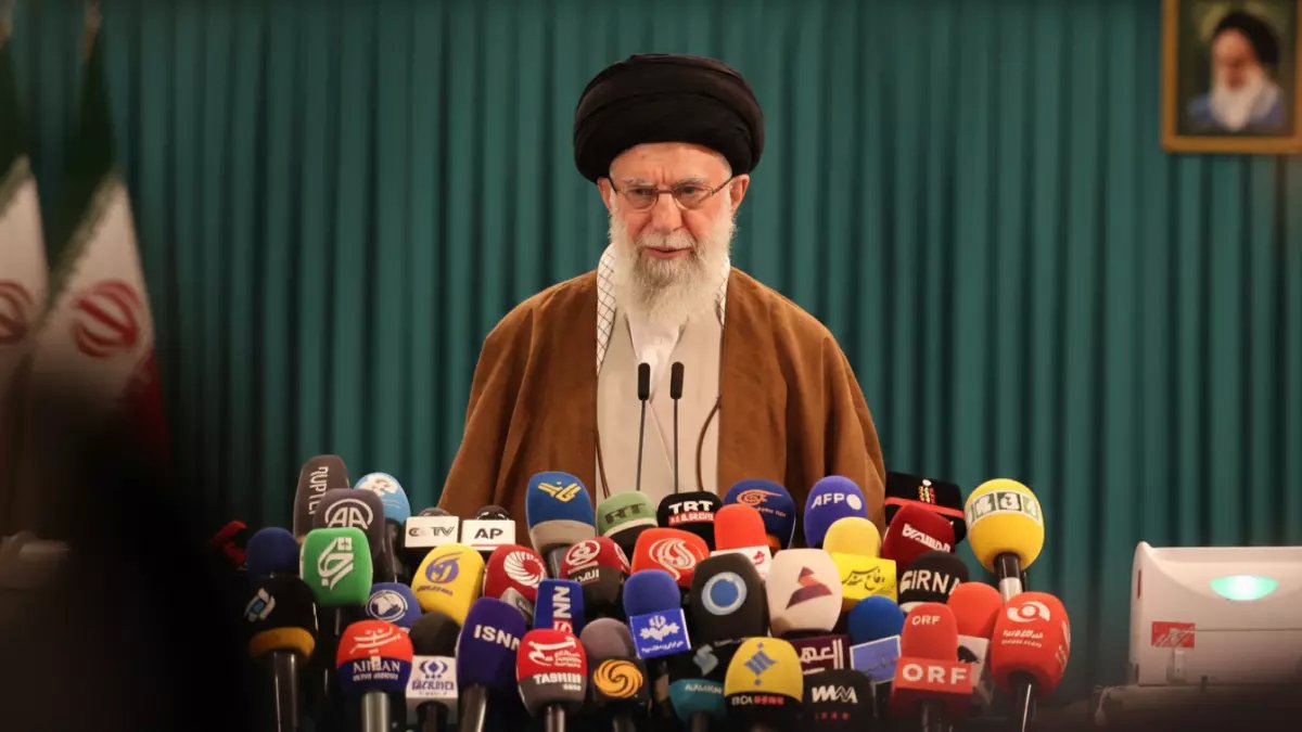 عاجل: مقتل خامنئي يفجر صراعاً خفياً بين 5 أسماء... من سيحكم إيران؟