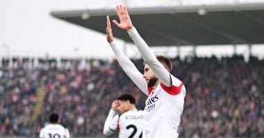 ميلان يهزم كريمونيزي بثنائية متأخرة فى الدوري الإيطالي