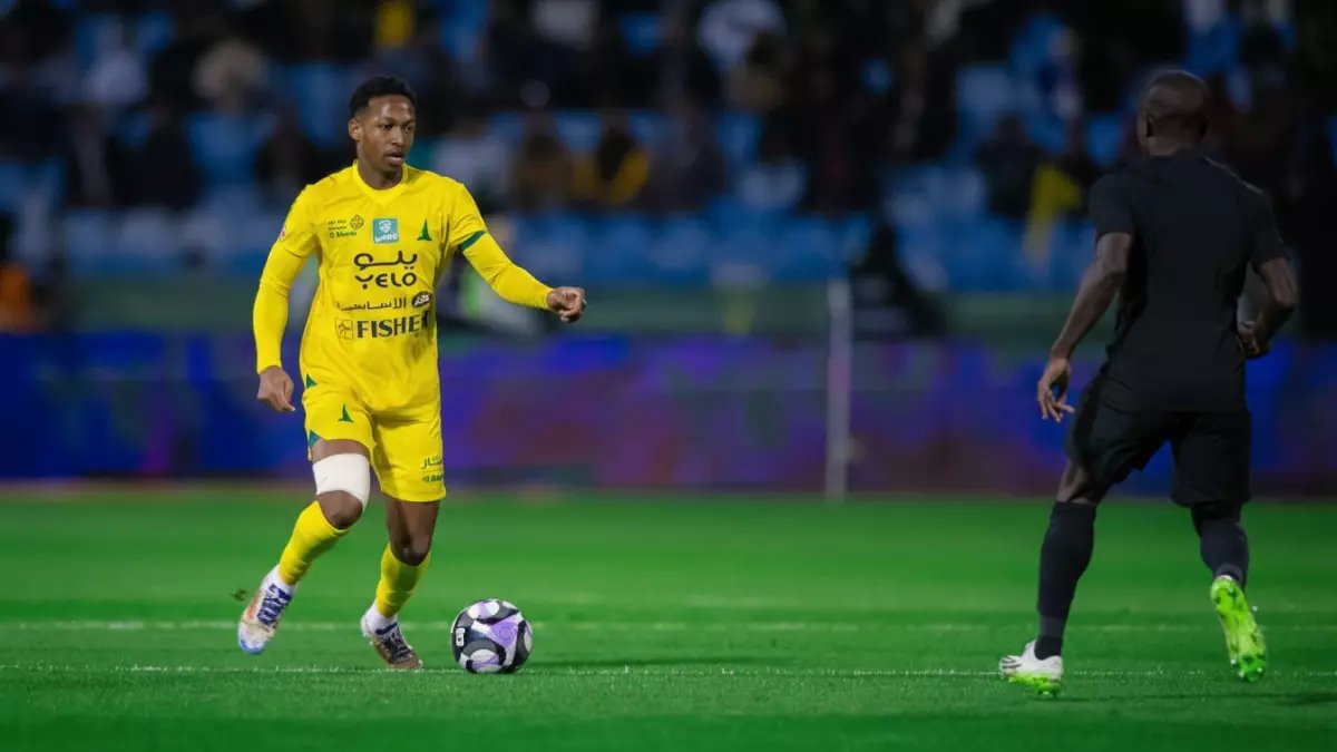 صادم: الشوط الأول ينتهي بالتعادل السلبي بين الاتحاد والخليج… سيرجيو كونسيساو يخوض معركة تكتيكية مع دونيس!