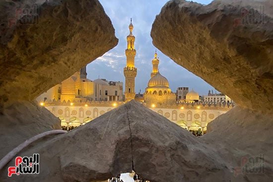 مائدةَ الإفطار بصحن الجامع الأزهر (2)