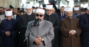 ليلة عامرة بالخشوع.. الجامع الأزهر يستقبل المصلين لأداء العشاء والتراويح