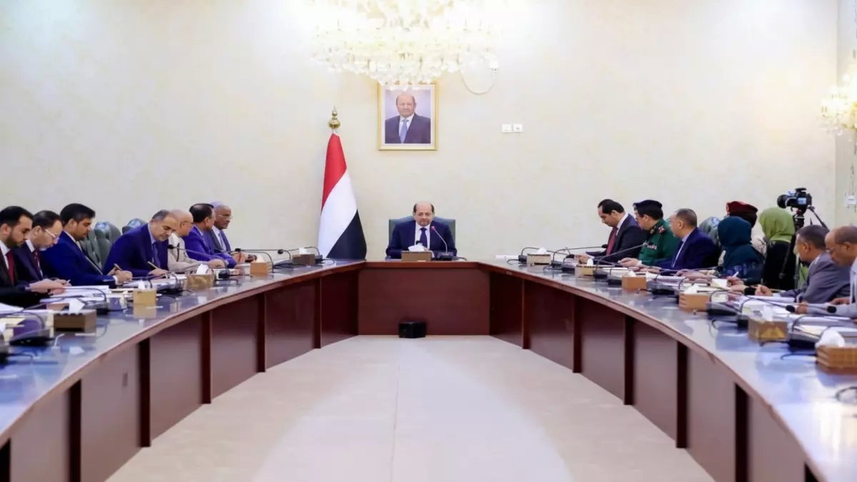 عاجل: اليمن تقر أول موازنة رسمية منذ سنوات الحرب... والسعودية تدعم بـ 1.3 مليار ريال!