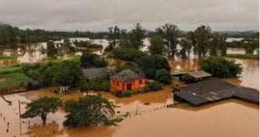 ارتفاع حصيلة ضحايا الأمطار والانهيارات الأرضية في البرازيل إلى 72 قتيلا