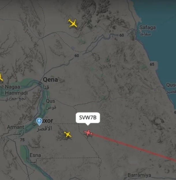 طائرة رونالدو فوق الاراضى المصرية