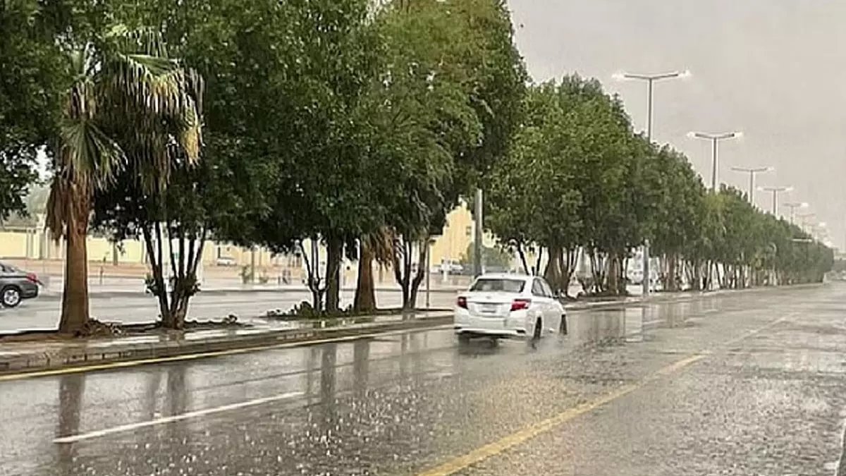 عاجل: الأرصاد تحذر من أمطار متوسطة تضرب الرياض خلال ساعات... الدفاع المدني يصدر تعليمات إجبارية!