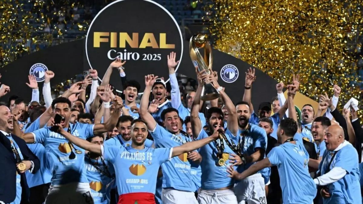 عاجل: المحكمة الدولية تحسم جدل الدوري المصري نهائياً... الأهلي بطلاً رغم "المخالفة الواضحة"!