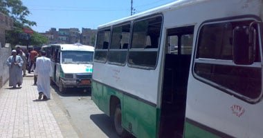 القانون يشترط الترخيص لممارسة السيارات والشاحنات لخدمات النقل الداخلى